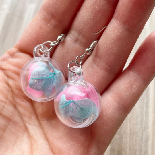Thumbnail: Cute Dried Hydrangea Flowers Shaker Ball Charm Earrings