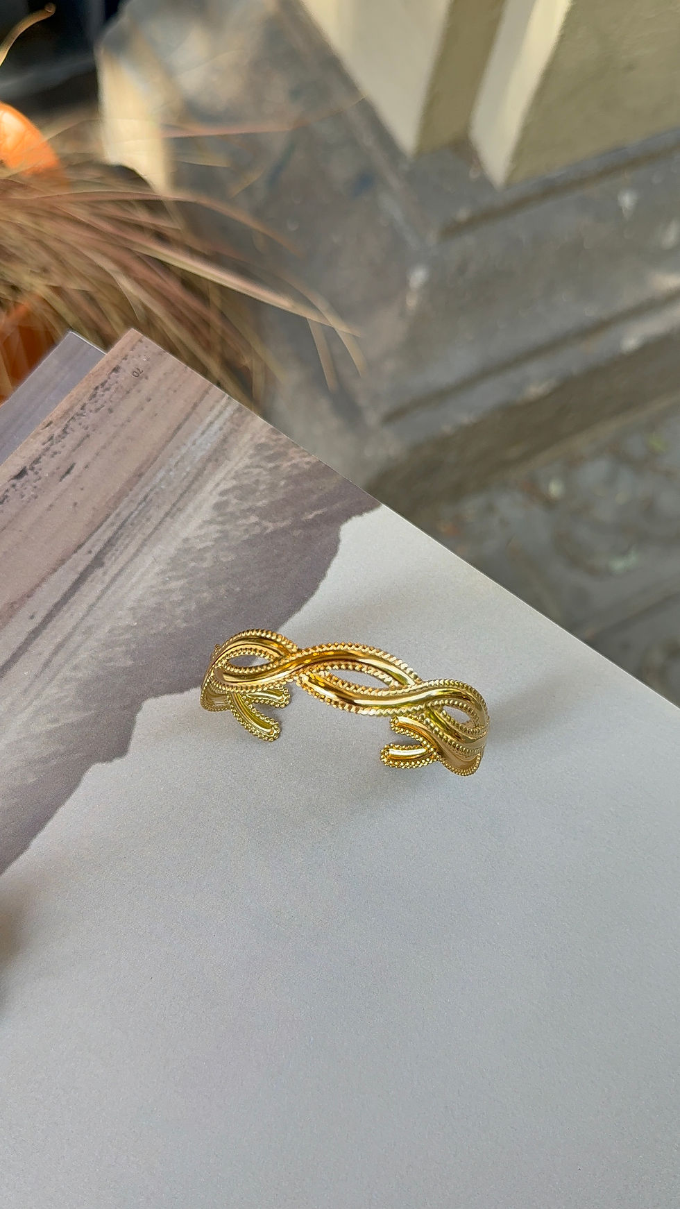 Miniatura: Brazalete entrelazado