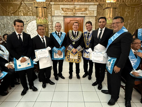 Verdadeira Luz nº 06 realiza Sessão Magna de Iniciação e recebe dois novos Irmãos