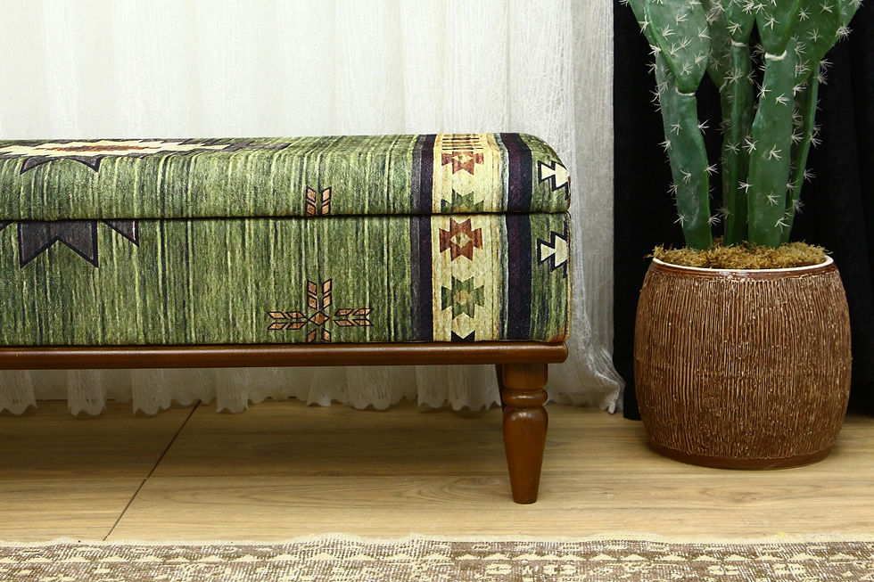 Miniaturbild: Kilim Patterned Storage Entryway