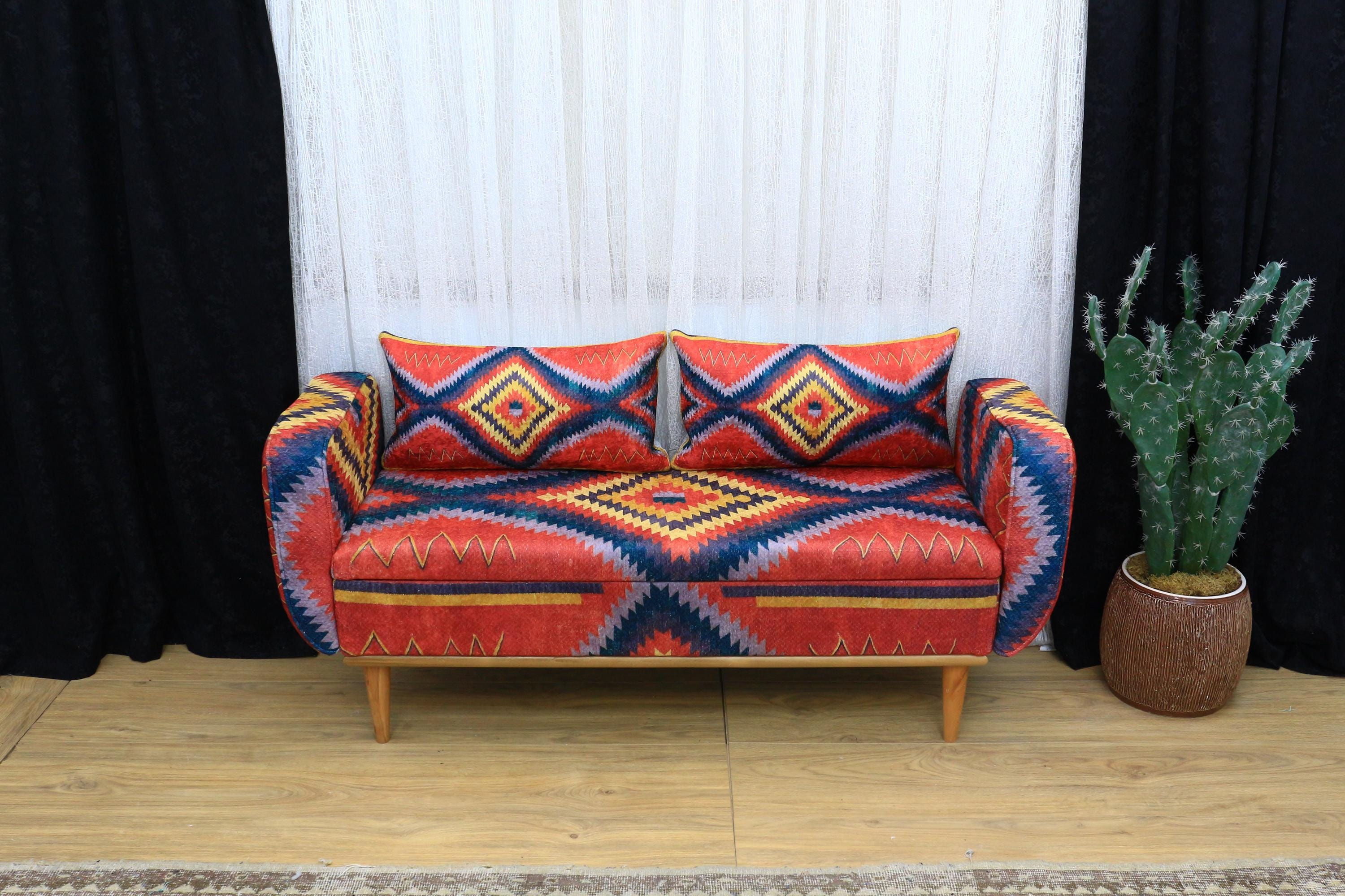 Armed Lounging Bench