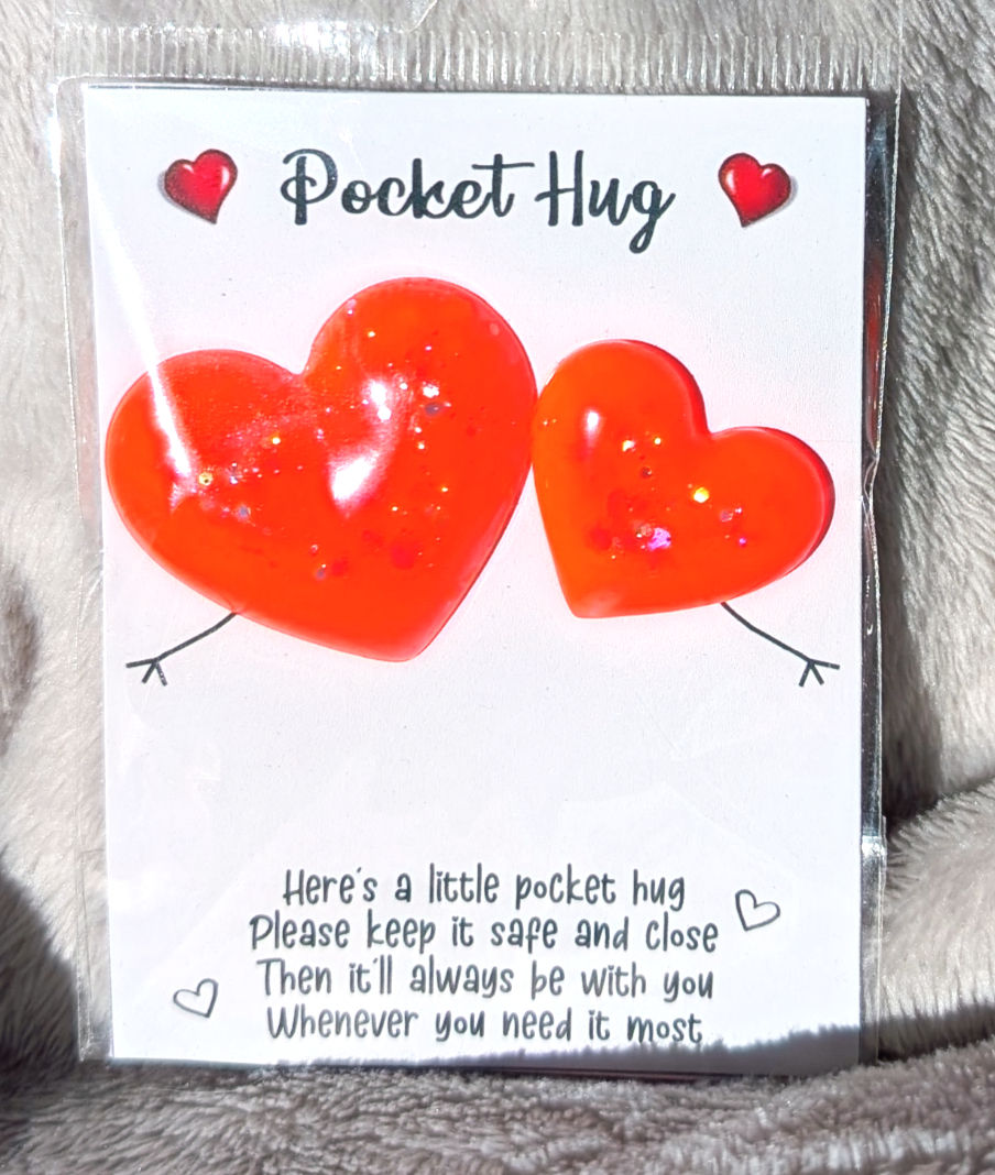 Resin Pocket Hug (G)