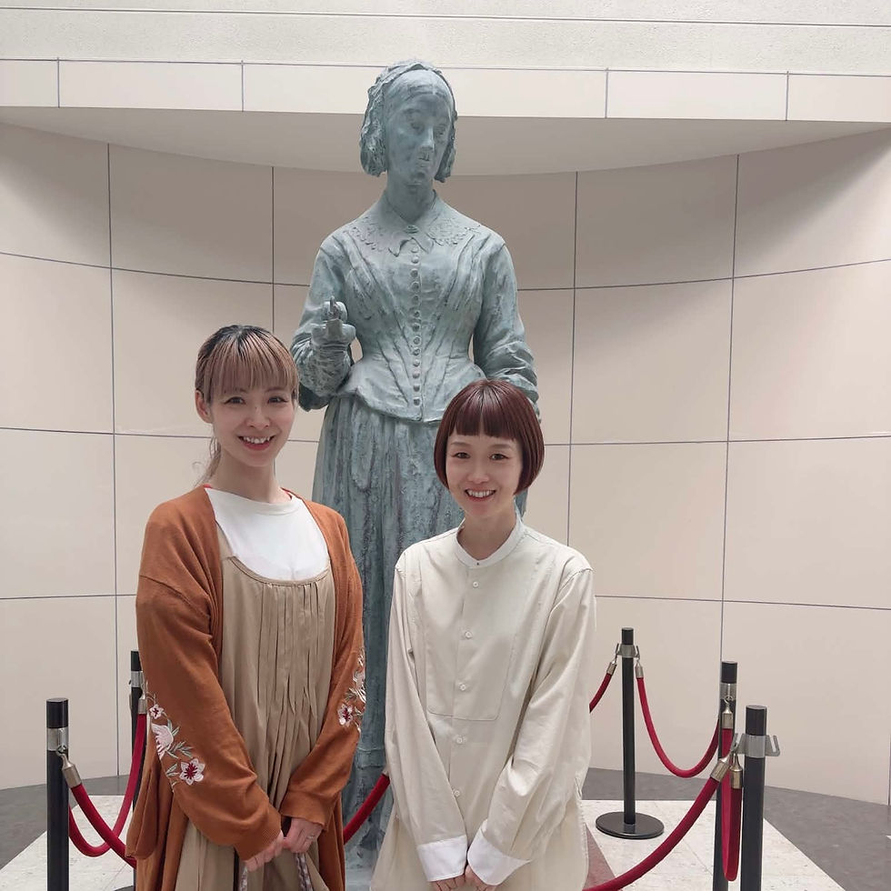 ナイチンゲール様とパチリ
