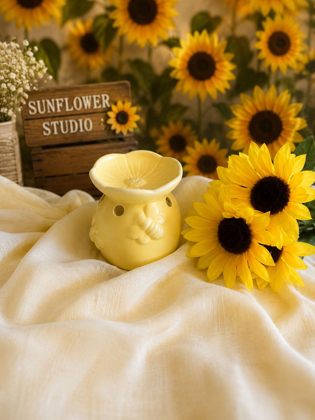 Ceramic Round Bee Yellow
