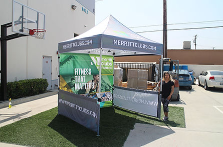 Carpa plegable 2.4x2.4 personalizada con logotipo Merritt Clubs