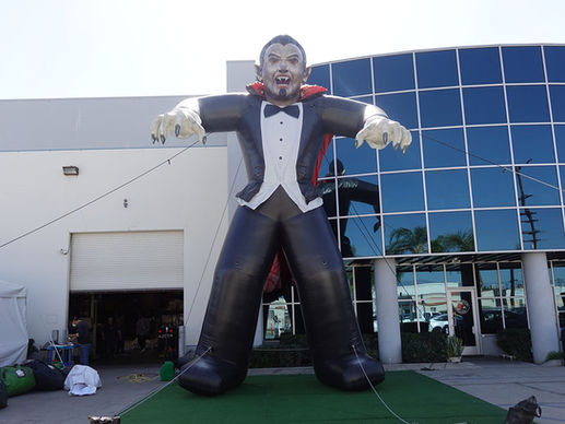 25ft Giant Inflatable Realistic Dracula
