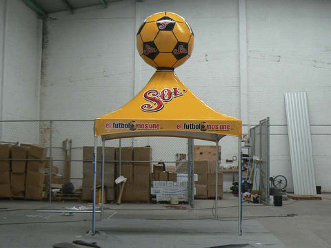 Carpa Publicitaria 3x3m de Cerveza Sol con Pelota Inflable de Futbol