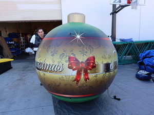 Giant Inflatable Christmas Ornaments