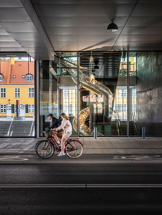 carsten-holler-40-meter-long-slide-danish-architecture-center-copenhagen-designboom-9.jpg