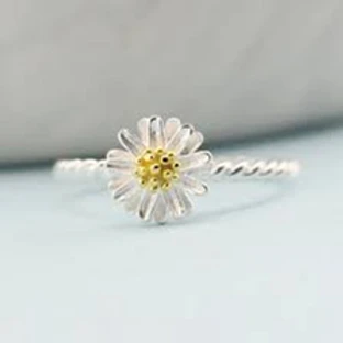 Sterling silver daisy ring best sale