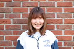 新井美穂