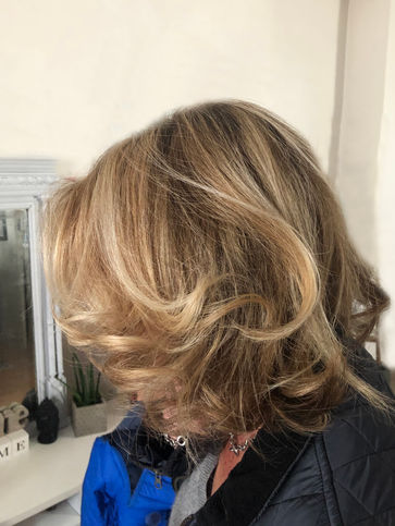 brushing_blond.jpeg
