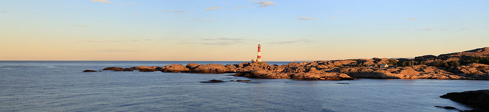 Panorama morgenlys på Eigerøy fyr.jpg