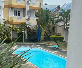 Triplex meublé de standing à louer – Pereybère