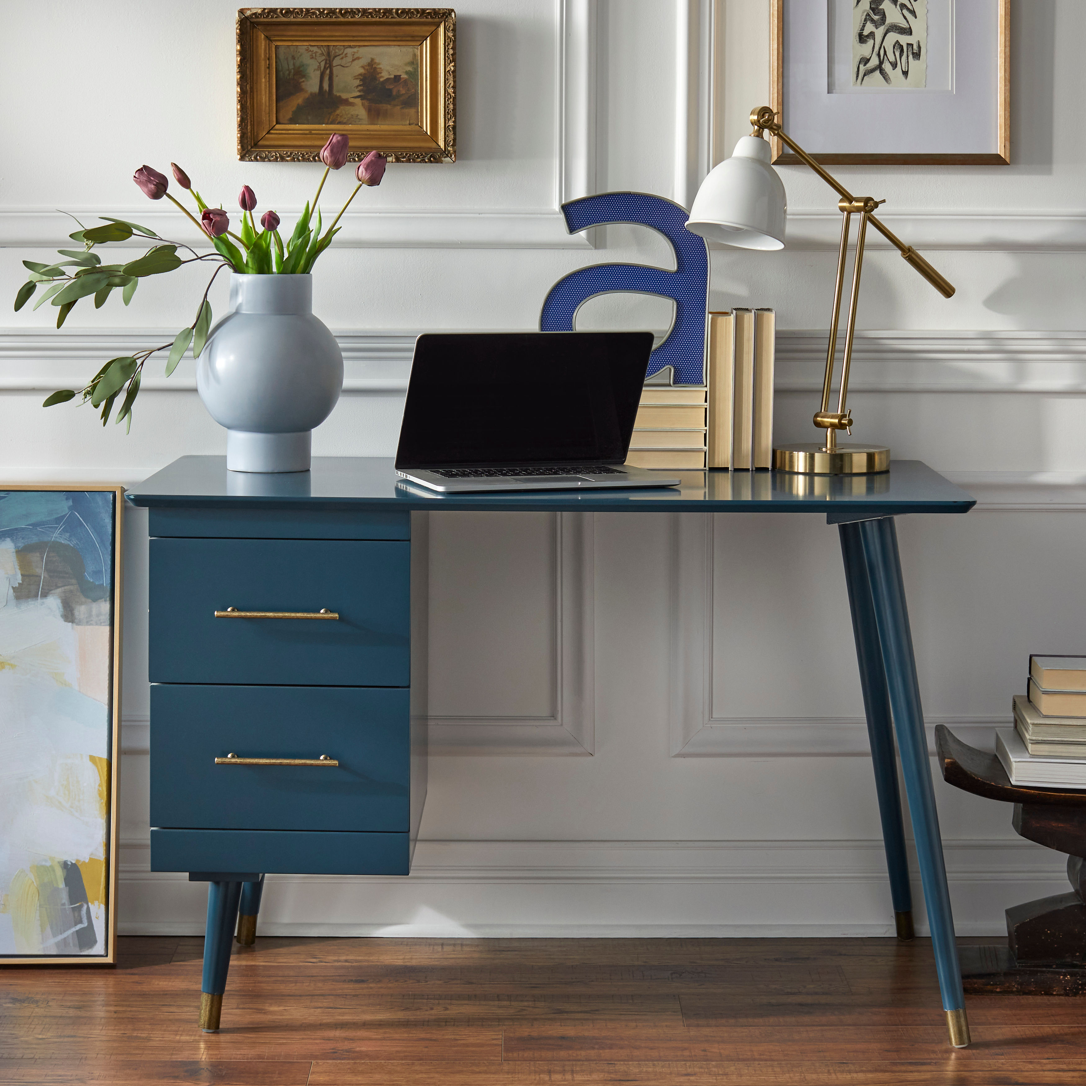 Leon Desk