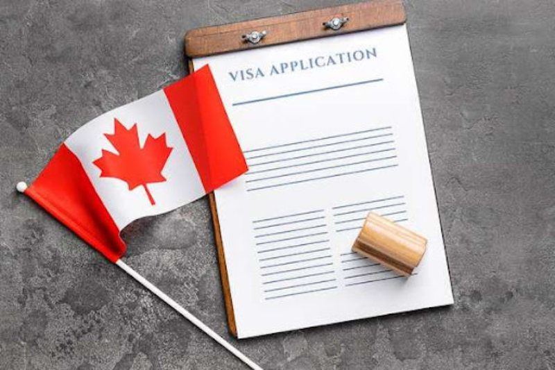 Hồ sơ xin visa Canada gồm những gì