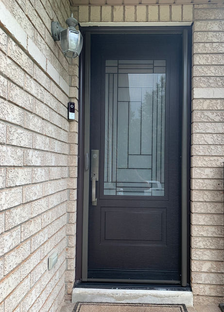 Retractable Single Door Screen in Toronto