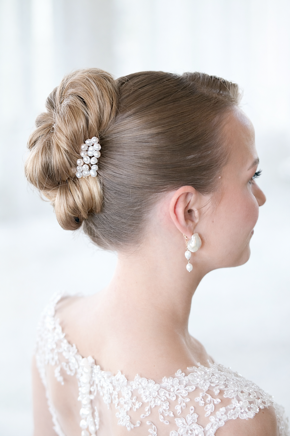 Thumbnail: Ohrringe Gloria Hochzeitsohrringe Perlen