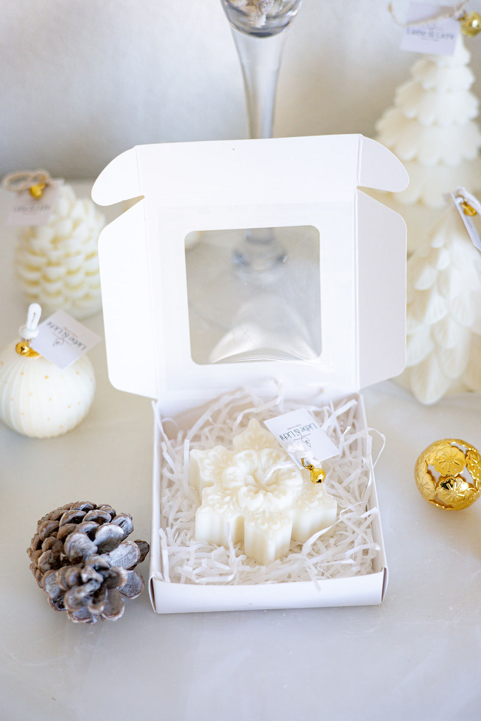 Miniature : Geschenkbox Winterstern: Festliche Eleganz in Handarbeit