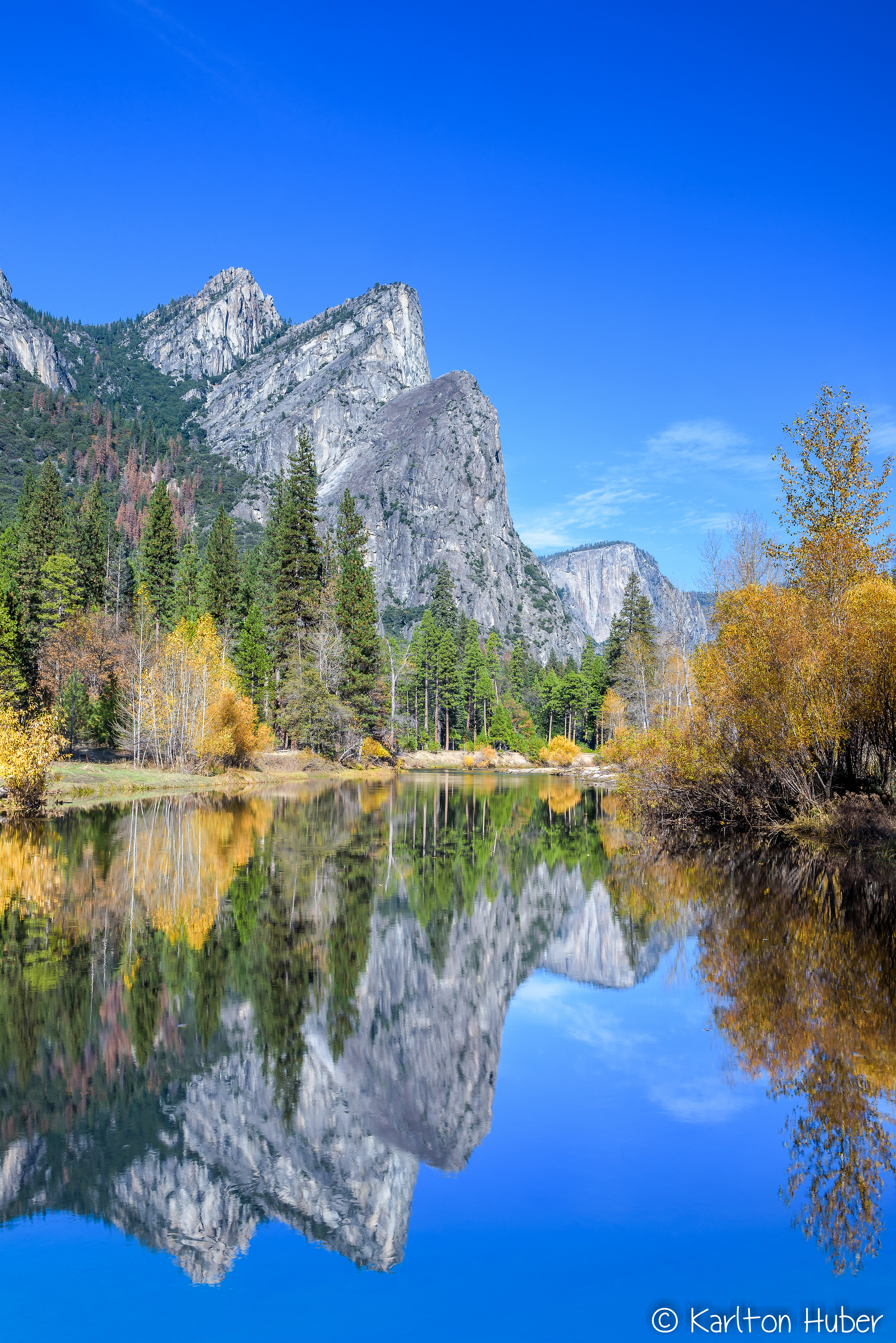 Yosemite Valley - The Three Brothers - 2090