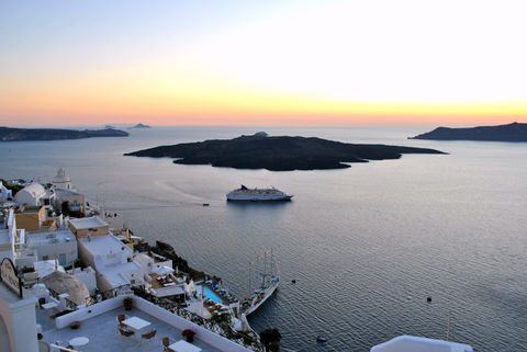 Afinal, quanto custa uma viagem para Santorini?