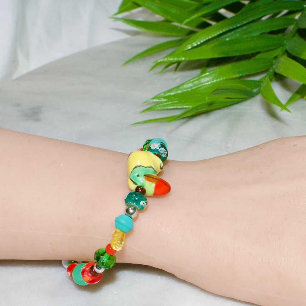 Thumbnail: Toucan Paradise Bracelet 