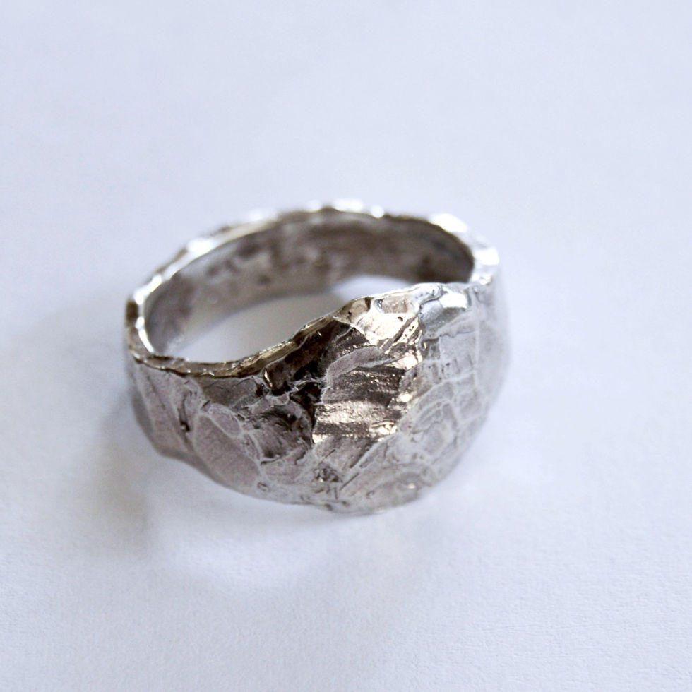 Thumbnail: Round rock ring