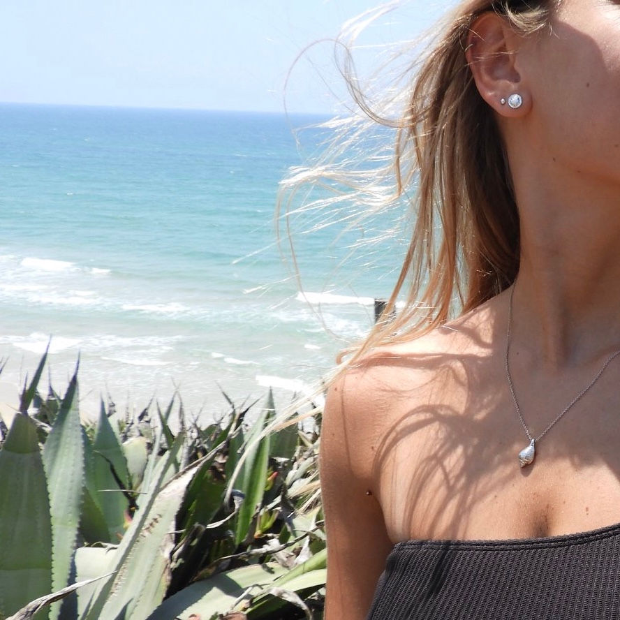 Thumbnail: Seashell coin earring