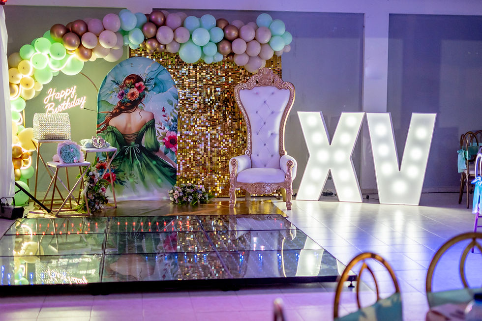 Thumbnail: sillas para quinceañera