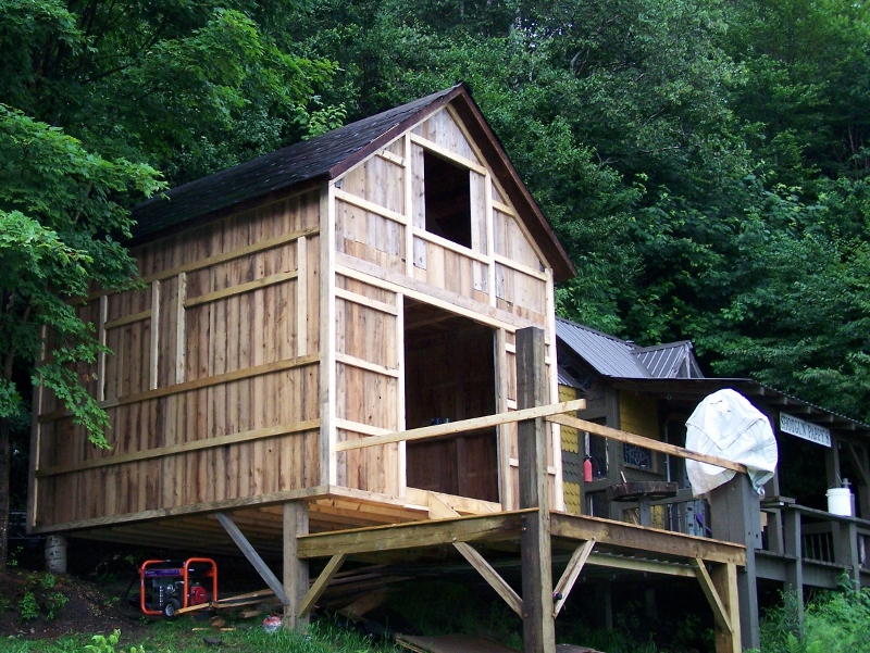Corn Crib Gunstock Timber Frame Pawlet, Vermont