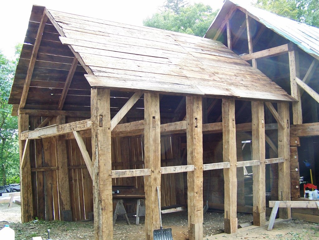 Chestnut Timbered Corn Crib Green Mountain Timber Frames