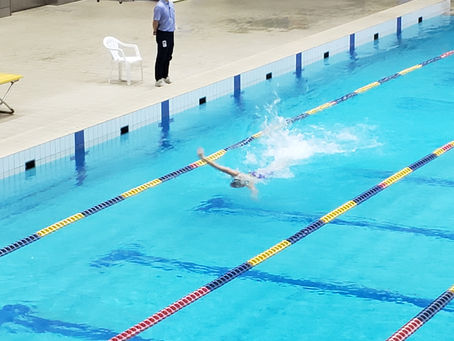【令和3年度　NPO法人盛岡市水泳協会　冬季スイミングフェスティバル公認記録会】観客席より