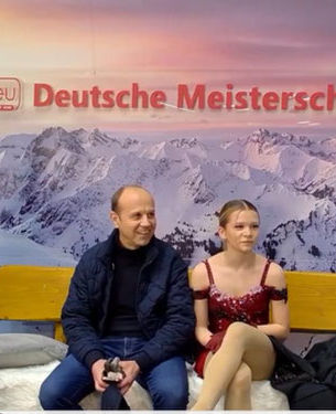 Vanessa Hussak glänzt bei den Deutschen Meisterschaften im Eiskunstlauf