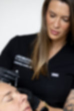 nurse-injector-performing-botox-dysport-injections