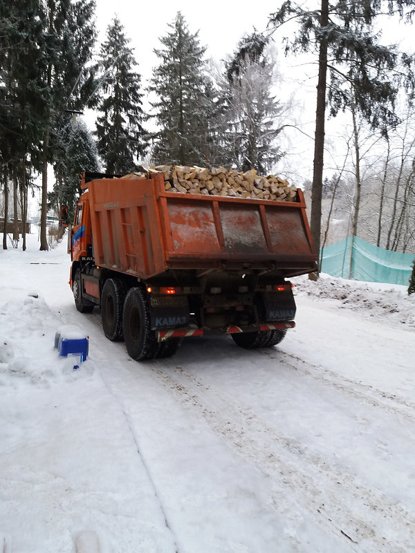 Заготовка, продажа и доставка дров. Конт. тел.. : 8 ( 900 ) 578-08-16.. Дрова Берёзовые колотые. Дрова Ольховые ( Царские ) и Дубовые колотые. Дрова Осиновые. Доставка дров по Калужской и Юго-Запад Московской области. Доставка дров по Киевскому и Калужскому шоссе. Доставка дров Новая Москва и Юго-Запад Москвы и Московской области. С доставкой в Заокском районе Дрова берёзовые с доставкой в Тарусском районе Дрова берёзовые с доставкой в Малоярславецком районе Дрова берёзовые с доставкой в Боровском районе Дрова берёзовые в доставкой в Жуковском районе Дрова берёзовые с доставкой в Боровском районе Дрова берёзовые с доставкой в Подольском районе Дрова берёзовые с доставкой в Наро-Фоминском районе Дрова берёзовые с доставкой Сосенский Дрова берёзовые с доставкой Оптина Пустынь Дрова берёзовые с доставкой Муратовка Дрова берёзовые с доставкой Тихонова Пустынь Дрова берёзовые с доставкой Сляднево Дрова берёзовые с доставкой Лесной городок Дрова берёзовые с доставкой Трёхгорка Дрова берёзов