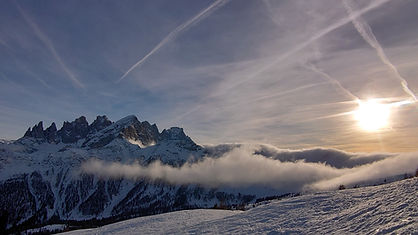 Ciaspola e cena con chi vuoi per San Valentino al Laresei