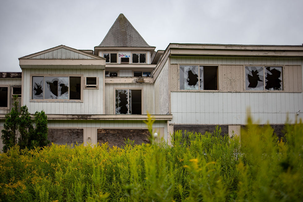 New York State: Abandoned Hotel