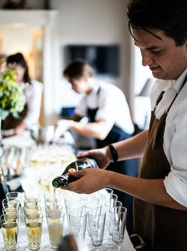 以食尚美學描繪當代筵席風景:從城市氣質到料理風格的餐桌新篇章