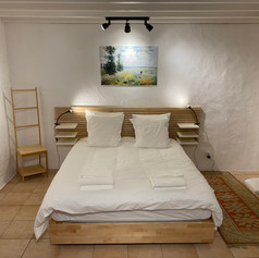Bedroom with king size bed