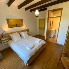 Bedroom with king size bed and en-suite