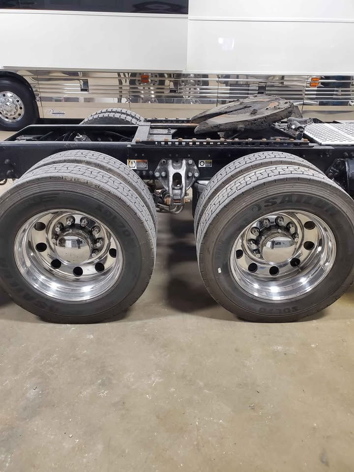 Thumbnail: 2015 Kenworth W900L