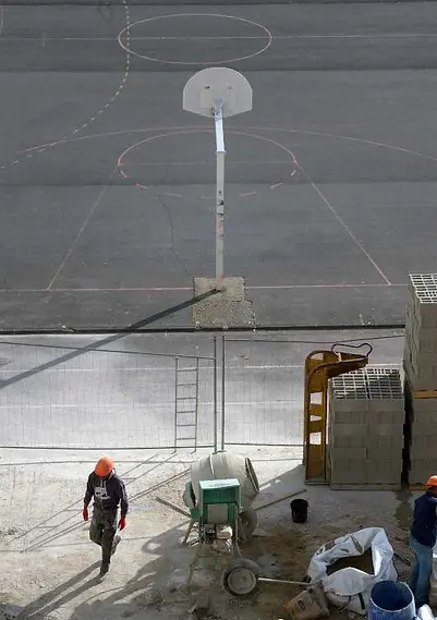 Ouvrier sur le chantier de la rénovation des 7 Anges