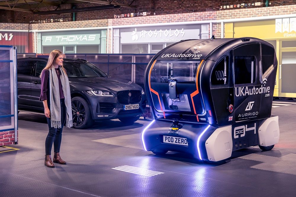 Jaguar Land Rover illumina la strada ai veicoli del futuro - RMC Motori