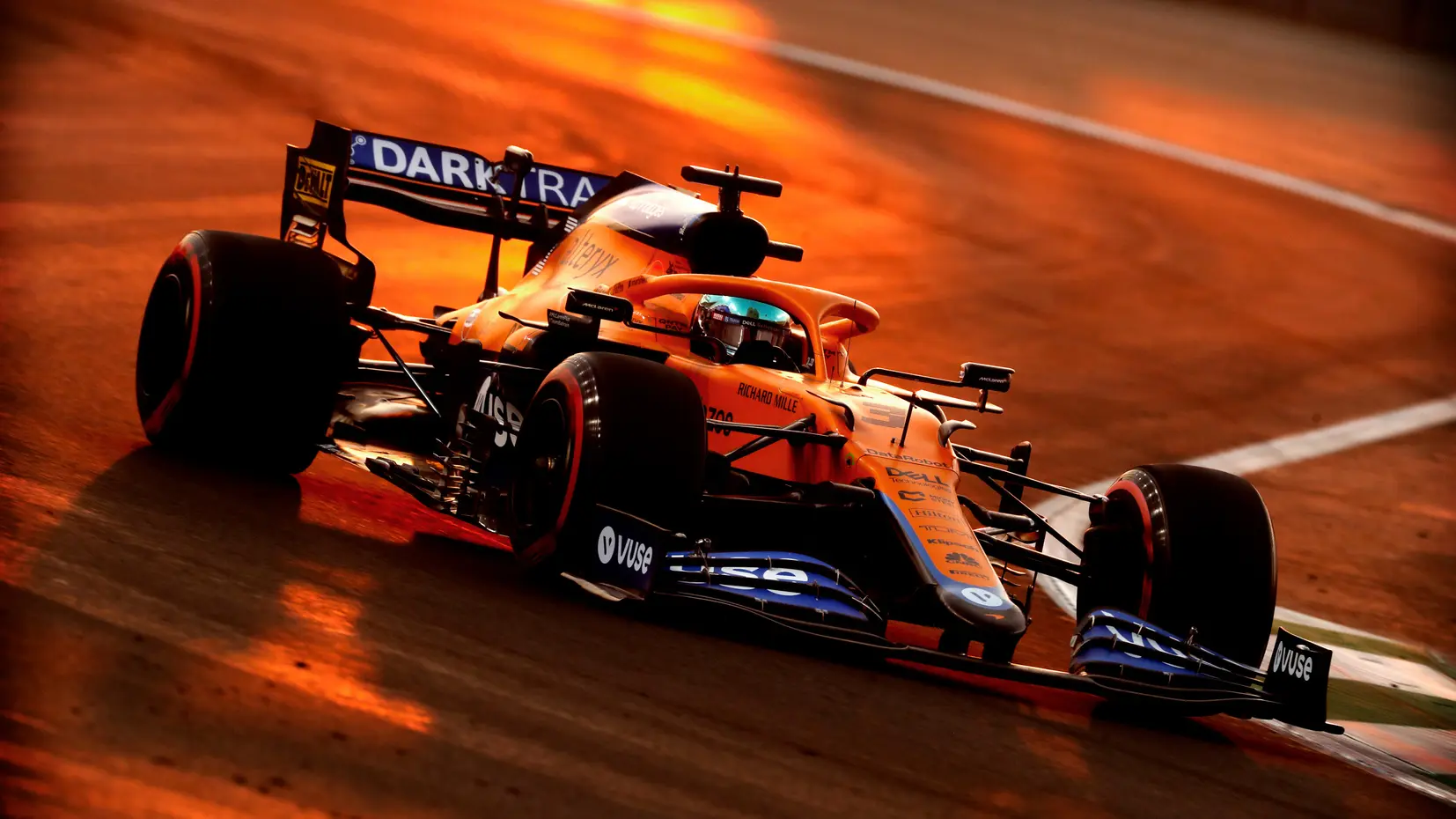mclaren-formula-1-manchester.webp
