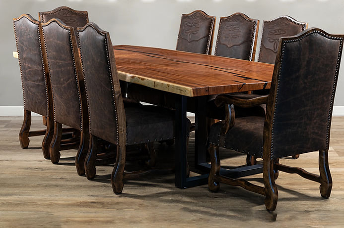 Dinner Set Brown Chairs with Desing in t
