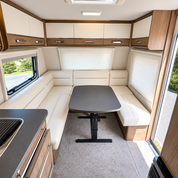Vista do interior de uma caravana rubis 500 ano 2020 em excelente estado