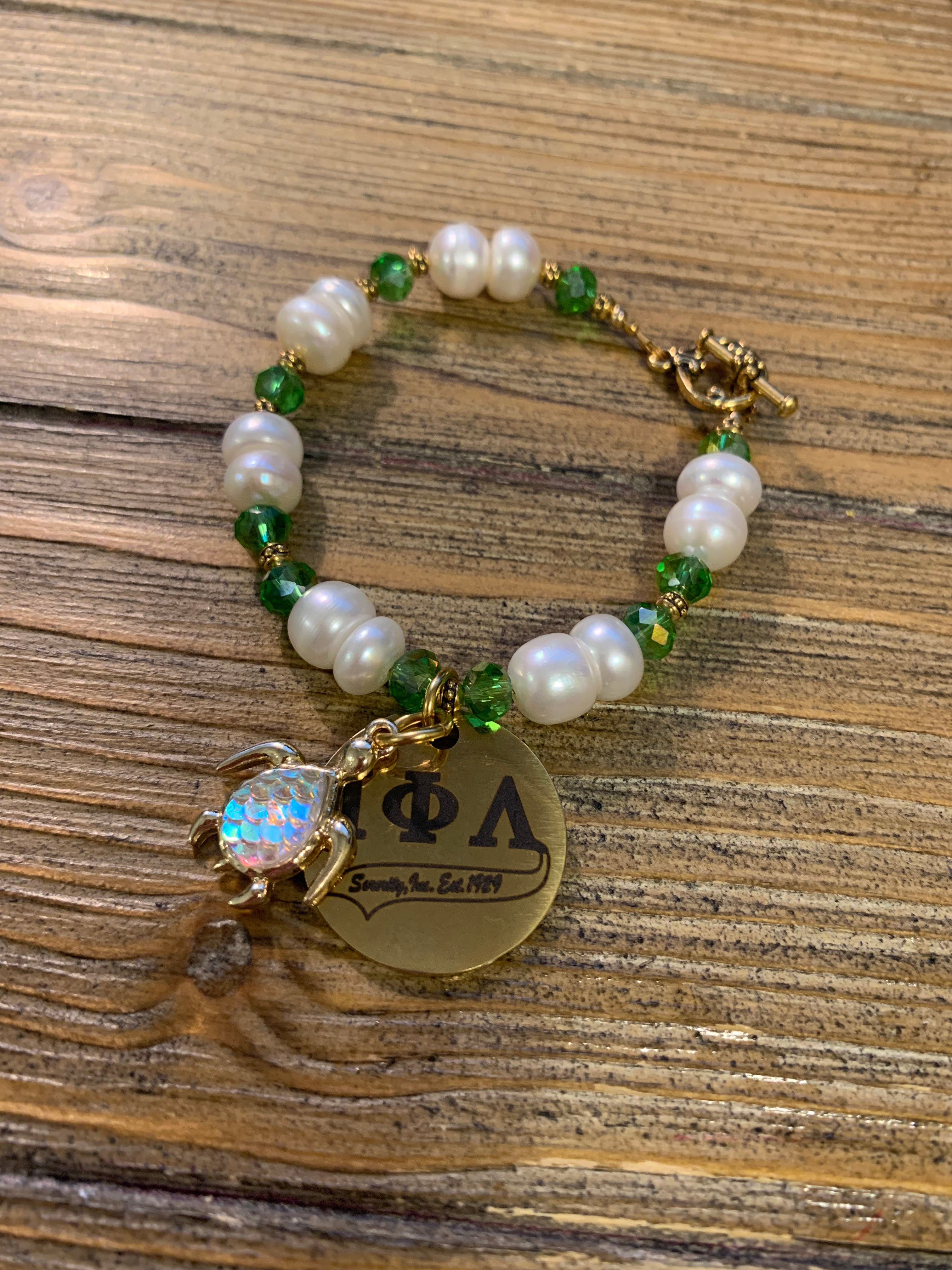 Customized Single Strand Cultured Pearl Beaded Silver Charm Bracelet