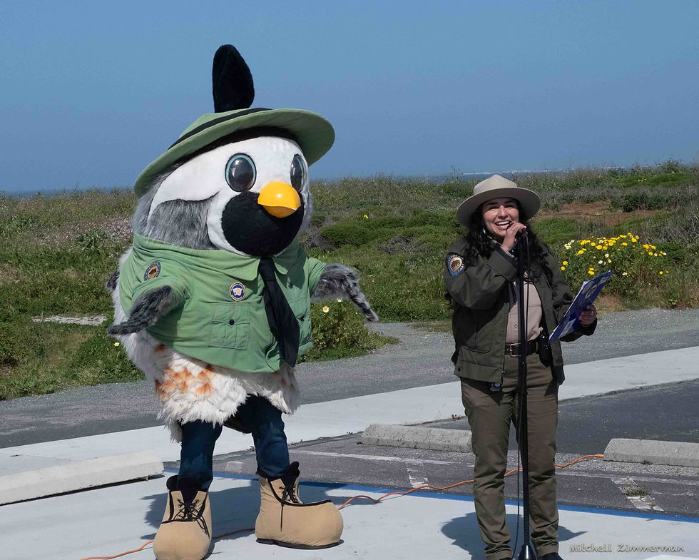 Cali Quail helps announce the raffle winners