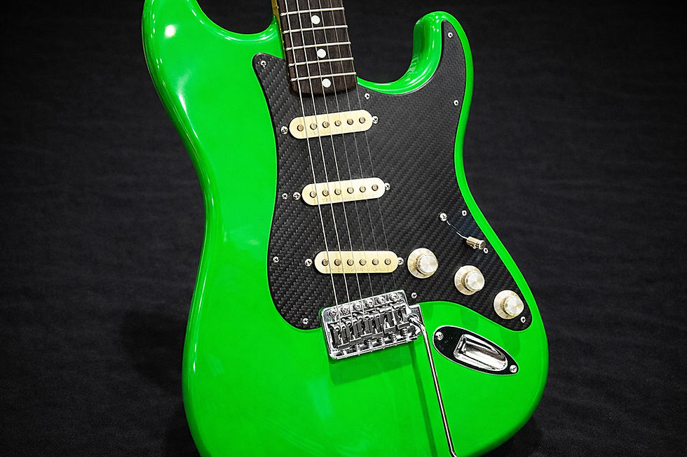 サムネイル： CDJ Dry Carbon Pick Guard for Stratocaster