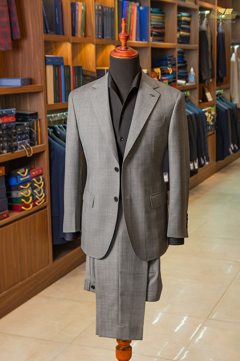 Bộ Suit/Vest may đo màu ghi sáng , sang trọng , lịch lãm